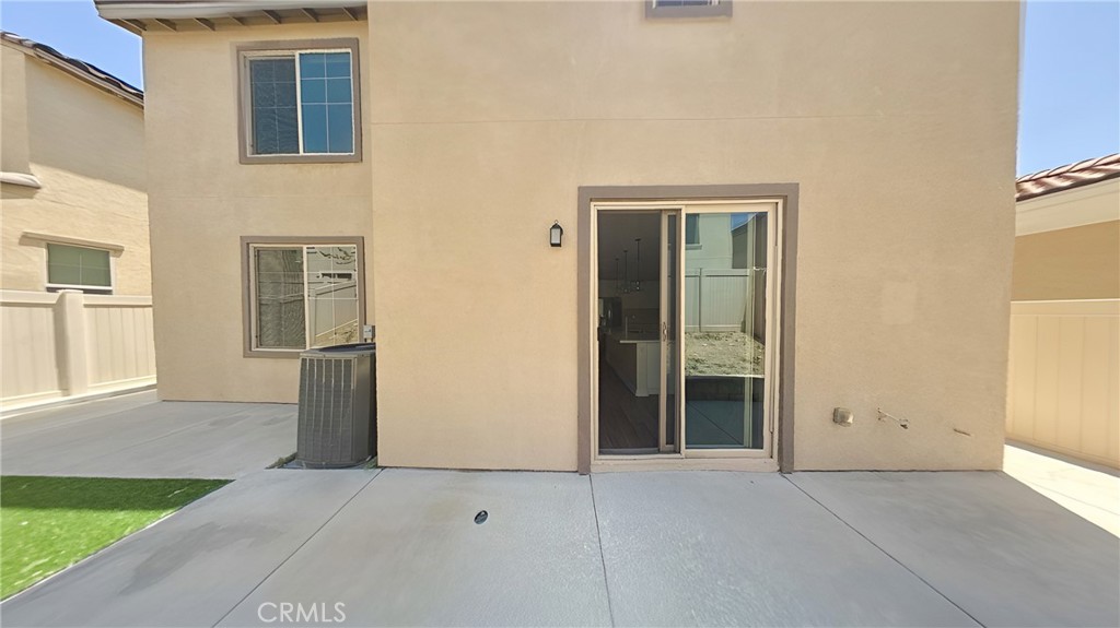 460 N Pinewood Property Photo 2