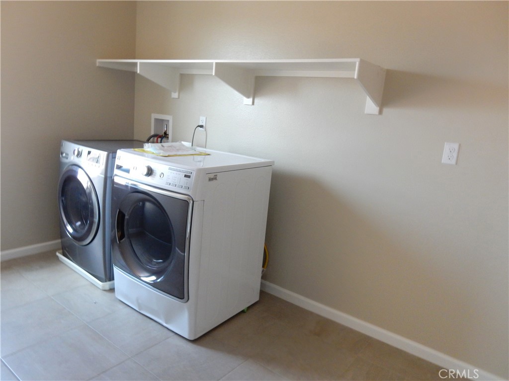 460 N Pinewood Property Photo 25