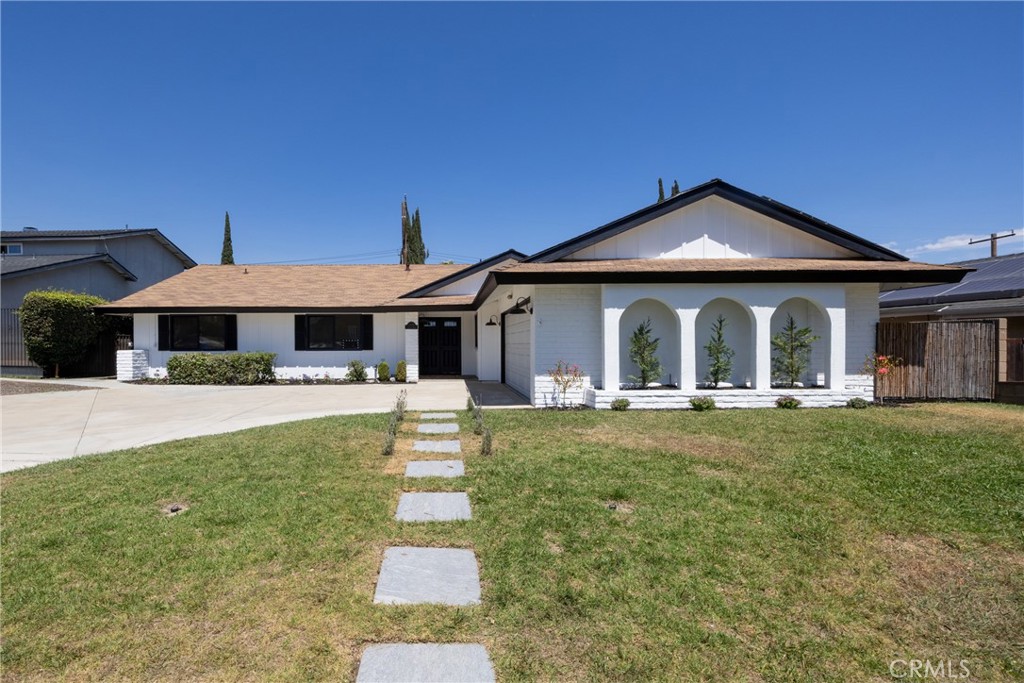 1370 Edgefield Property Photo