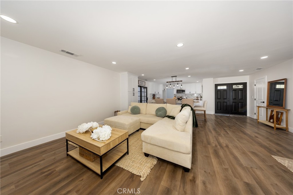 1370 Edgefield Property Photo 11