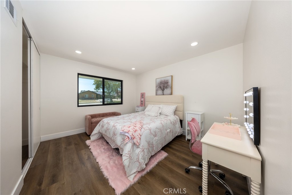 1370 Edgefield Property Photo 13