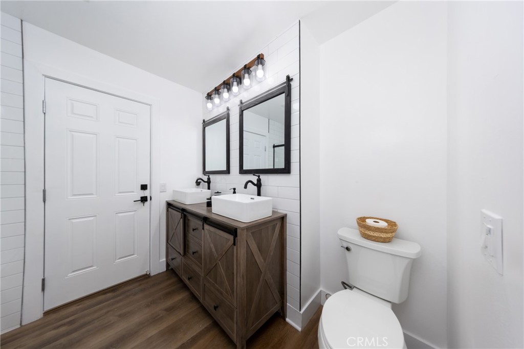 1370 Edgefield Property Photo 19