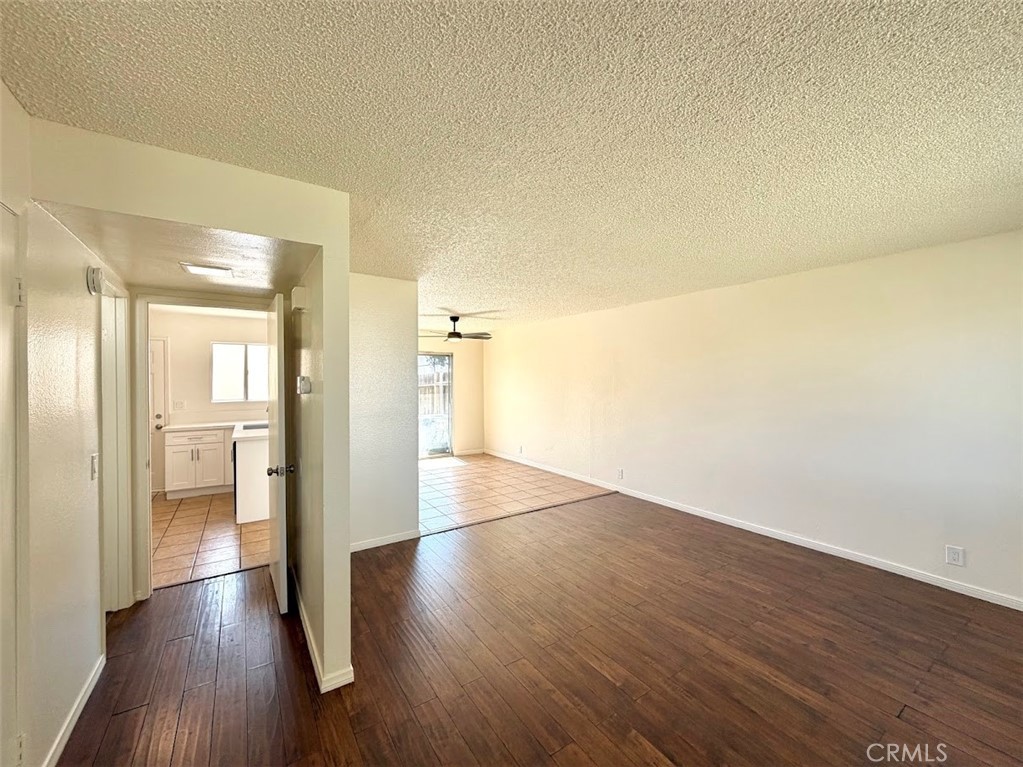 345 N Eucalyptus Avenue 1 Property Photo 2