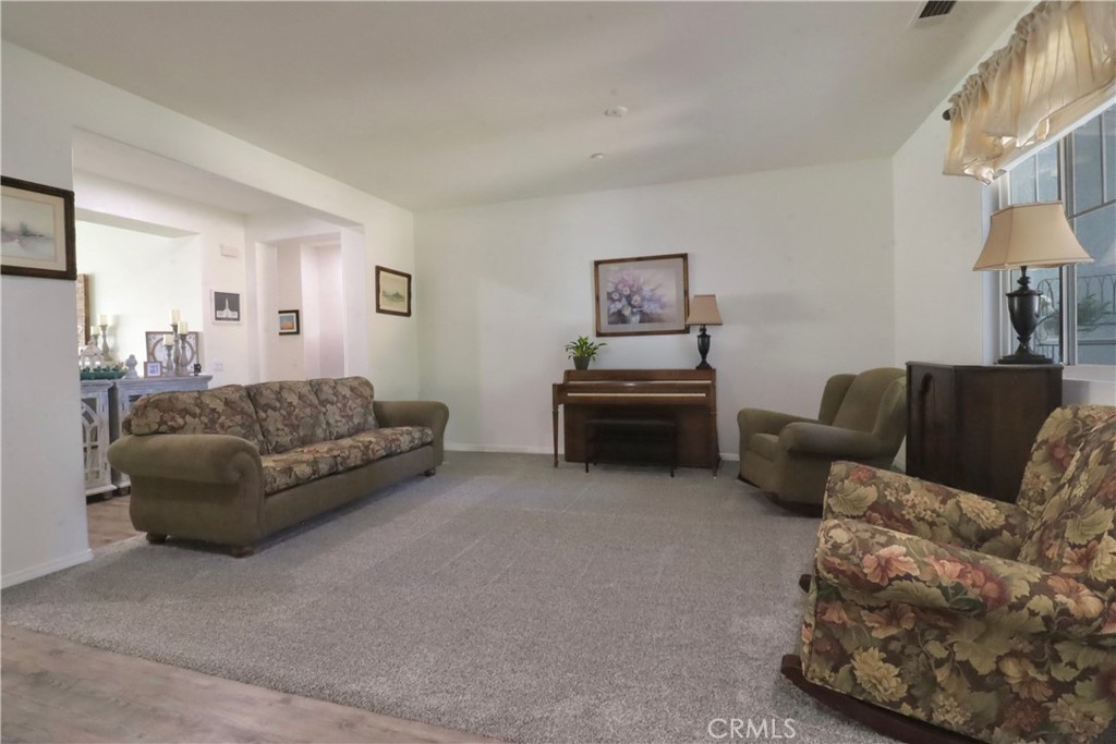 4964 Thornberry Property Photo 9