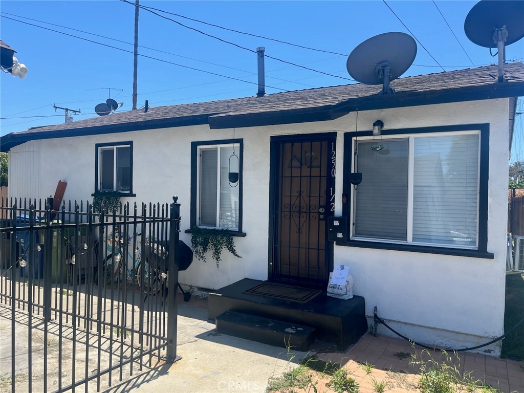 1250 1/2 W 87th Property Photo