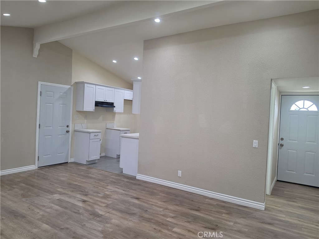367 E Shaver Street Property Photo 10
