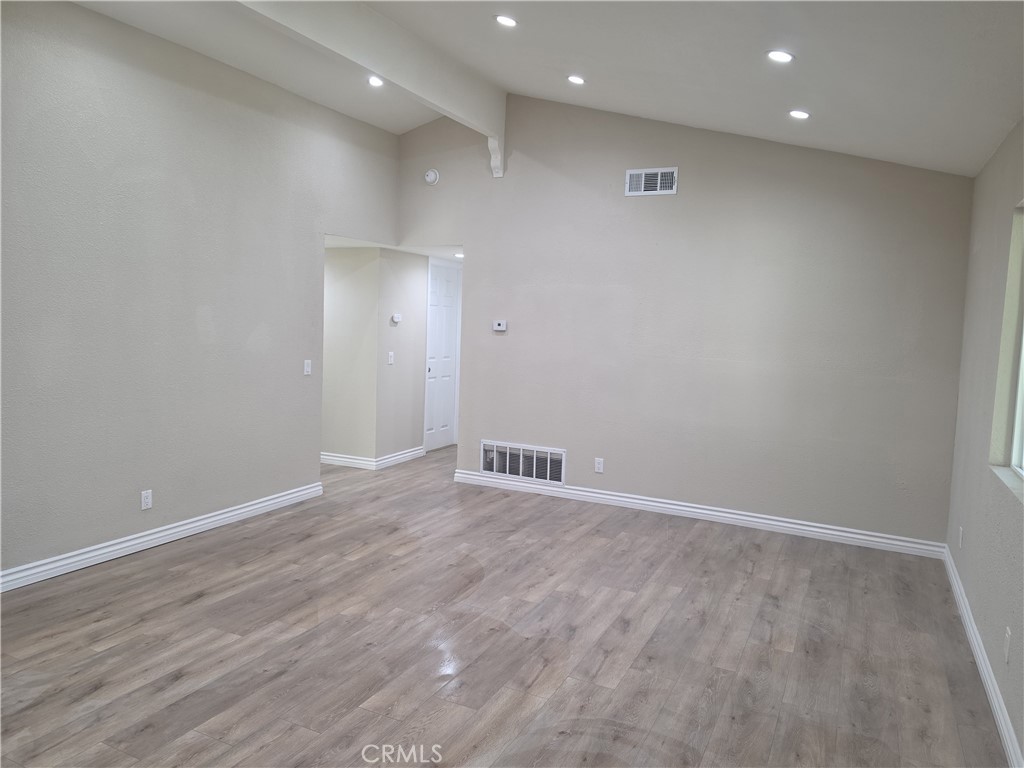 367 E Shaver Street Property Photo 15
