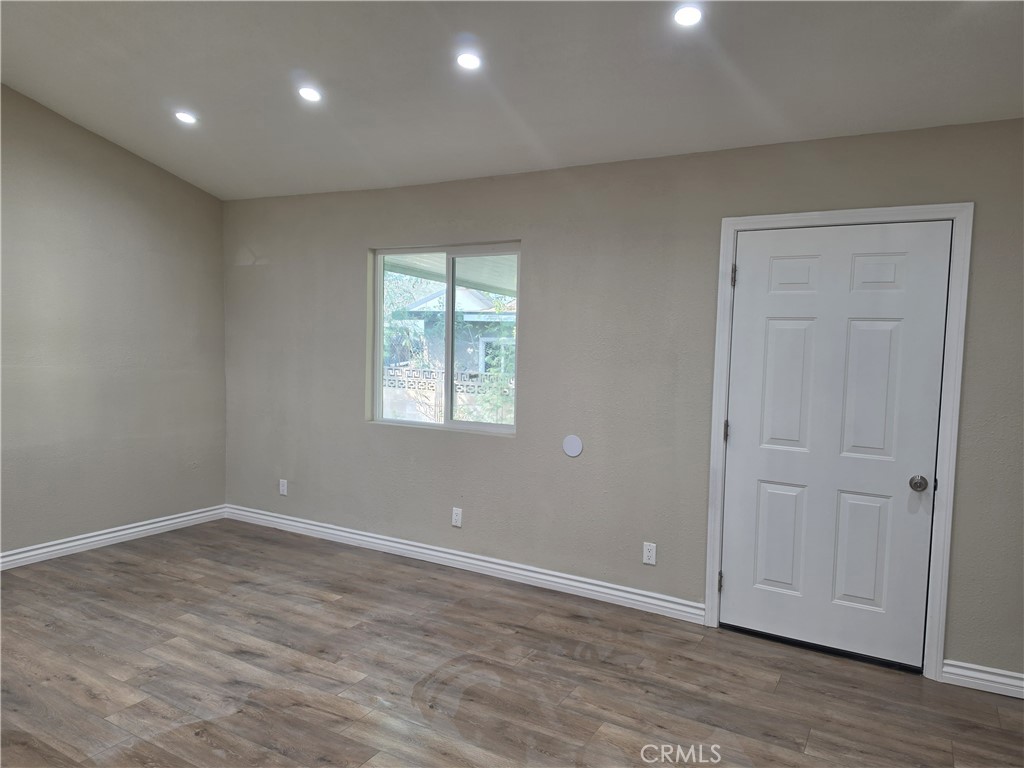 367 E Shaver Street Property Photo 16