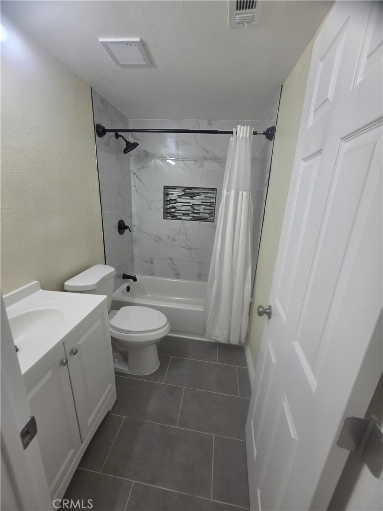367 E Shaver Street Property Photo 22