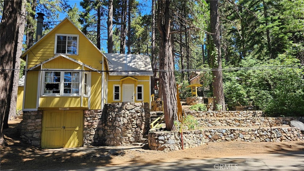 31858 Hollow Way Property Photo 1