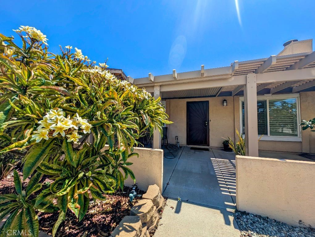 545 Mikalor Property Photo 5
