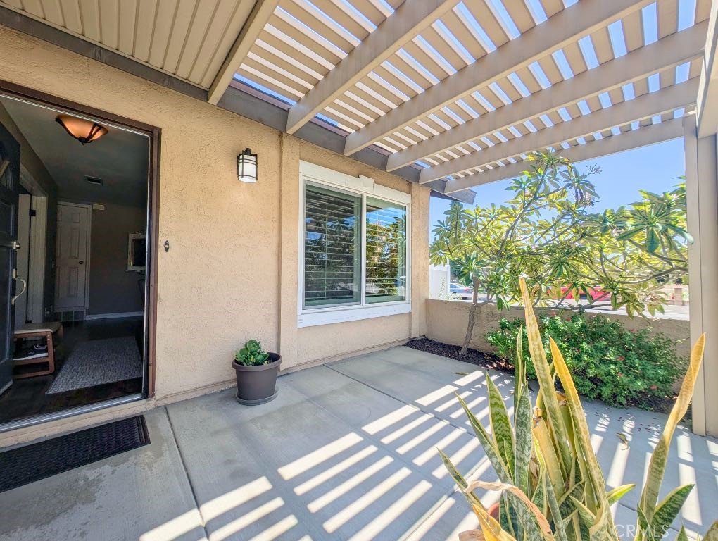 545 Mikalor Property Photo 8