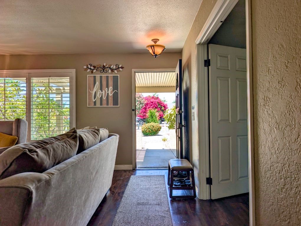 545 Mikalor Property Photo 13