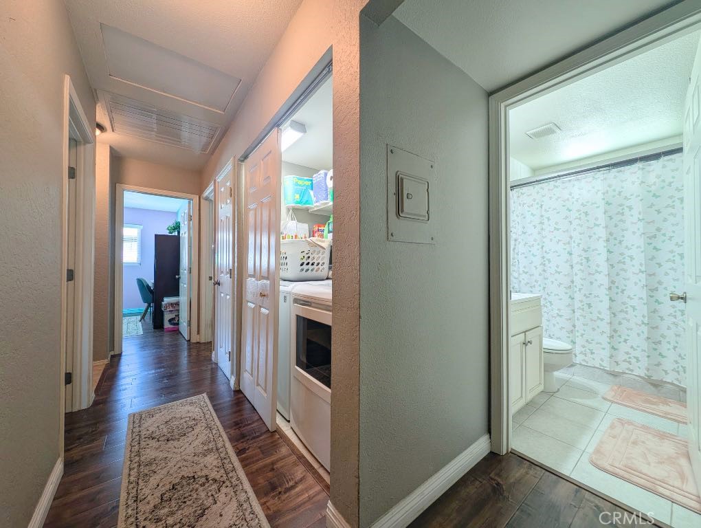 545 Mikalor Property Photo 23
