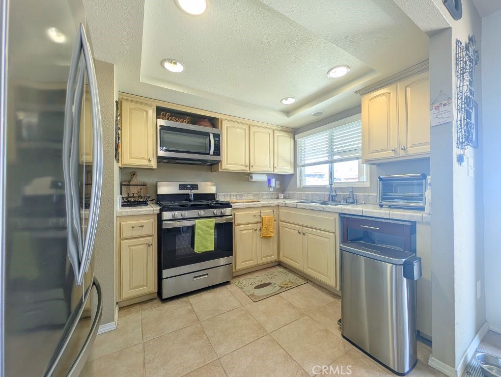 545 Mikalor Property Photo 29