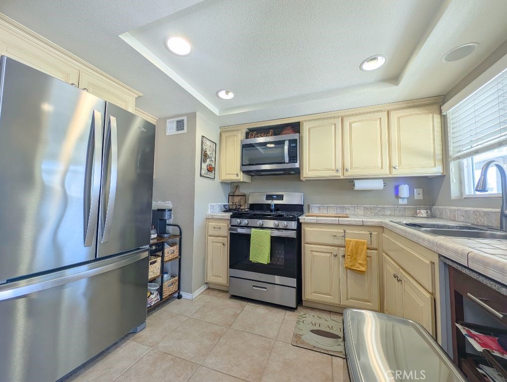 545 Mikalor Property Photo 30