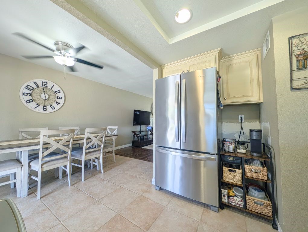 545 Mikalor Property Photo 31