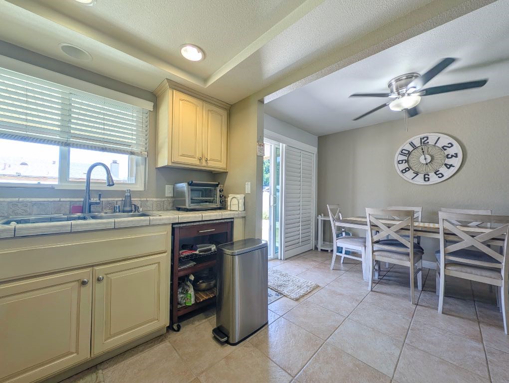 545 Mikalor Property Photo 33