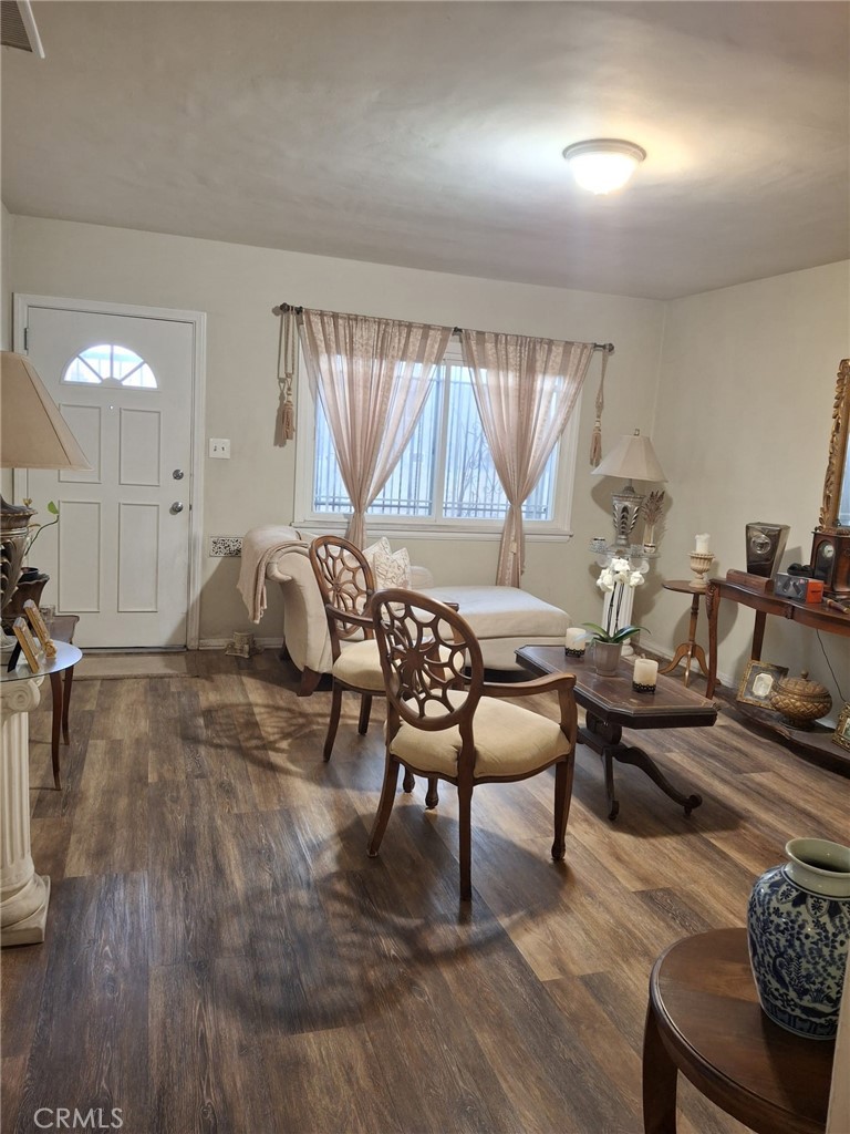 1346 W Century Property Photo 2