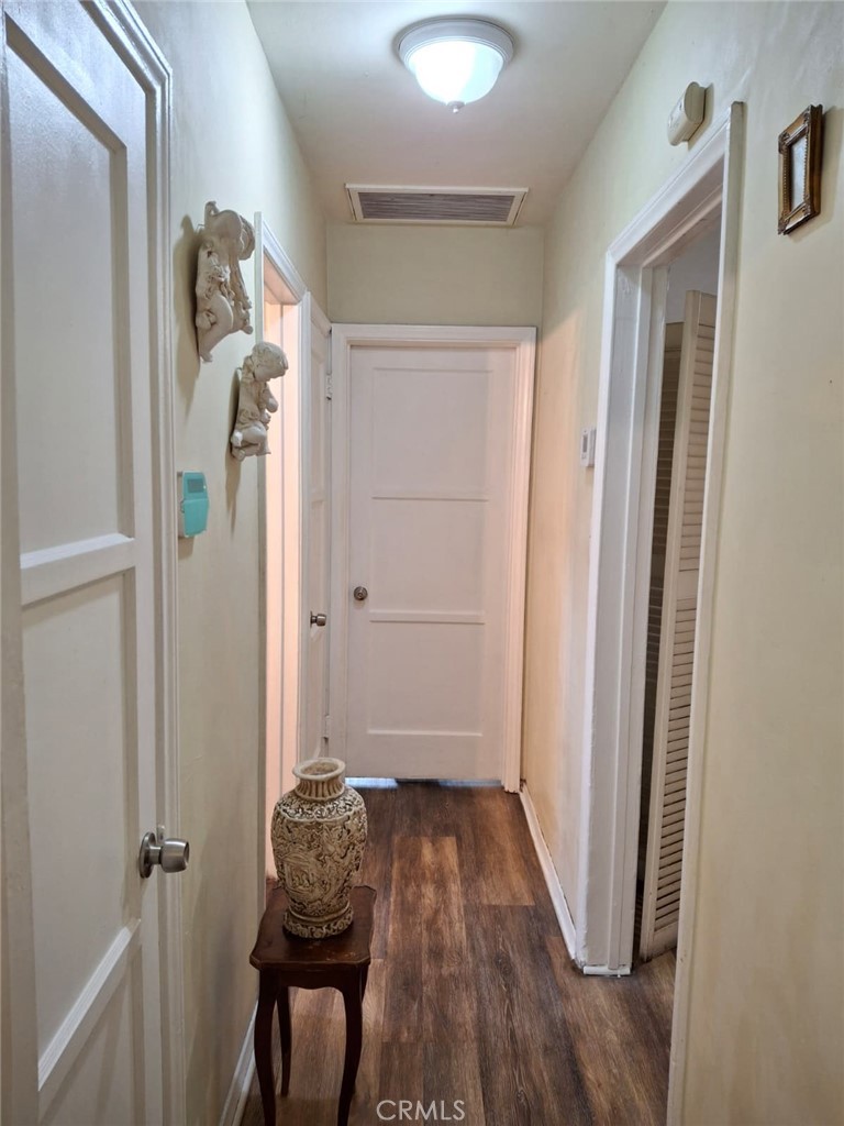 1346 W Century Property Photo 4