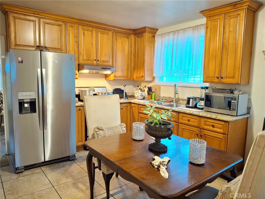 1346 W Century Property Photo 7