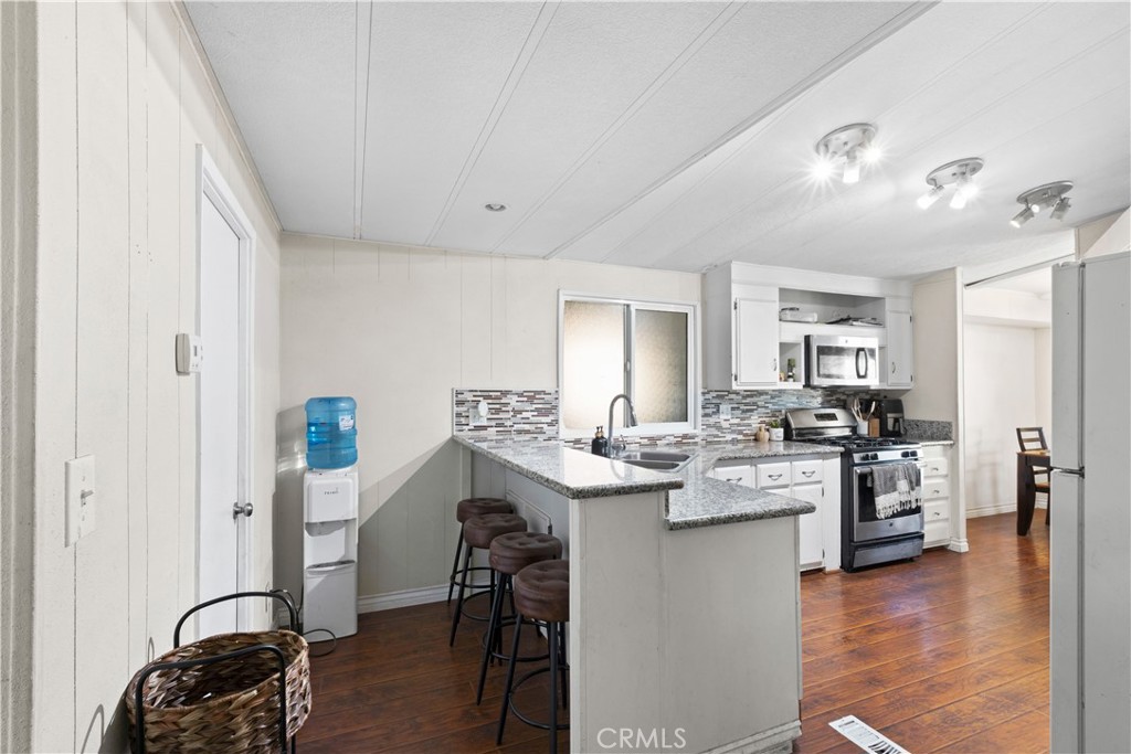 19078 Monterey Property Photo 26