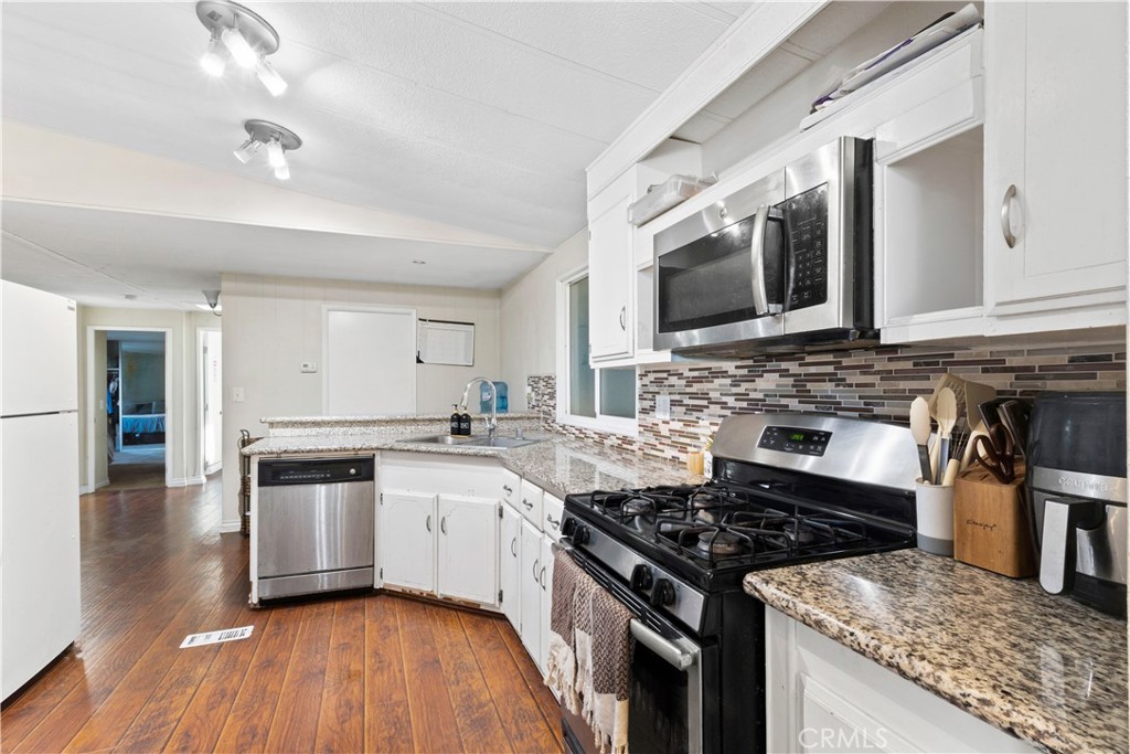 19078 Monterey Property Photo 29