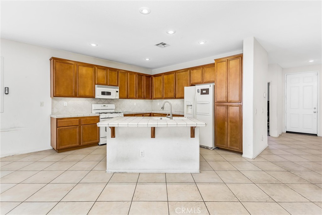 16796 Colt Way Property Photo 8
