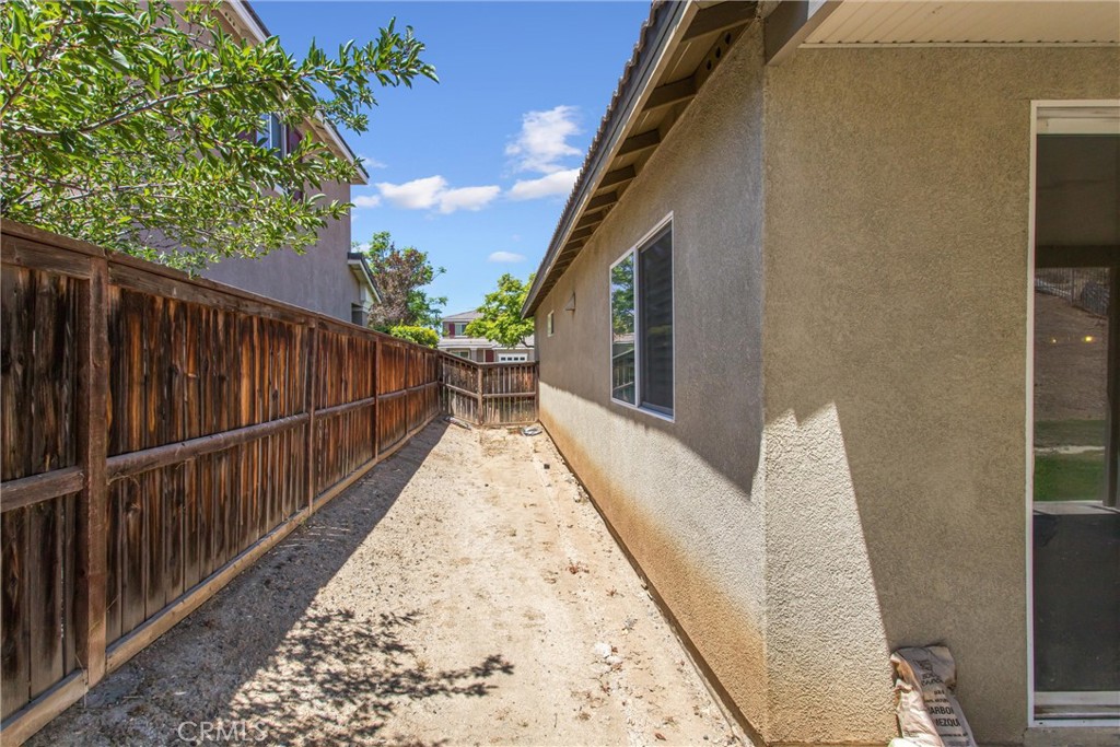 16796 Colt Way Property Photo 27