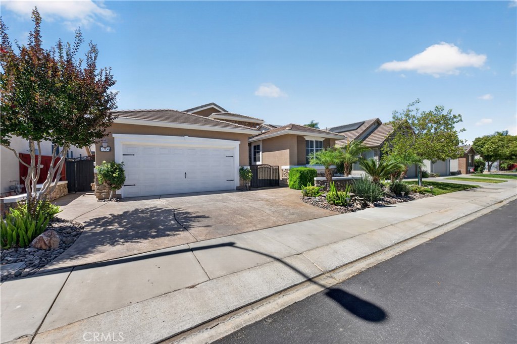7704 Armour Property Photo 2