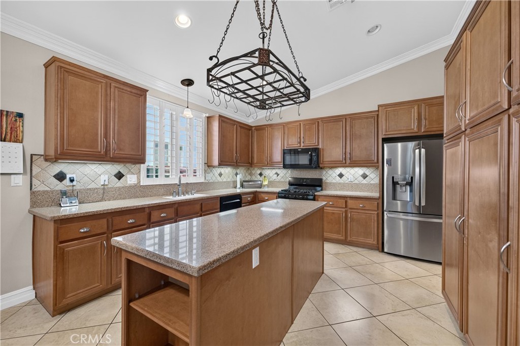 7704 Armour Property Photo 15