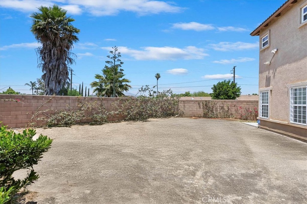 1339 Castledale Property Photo 3