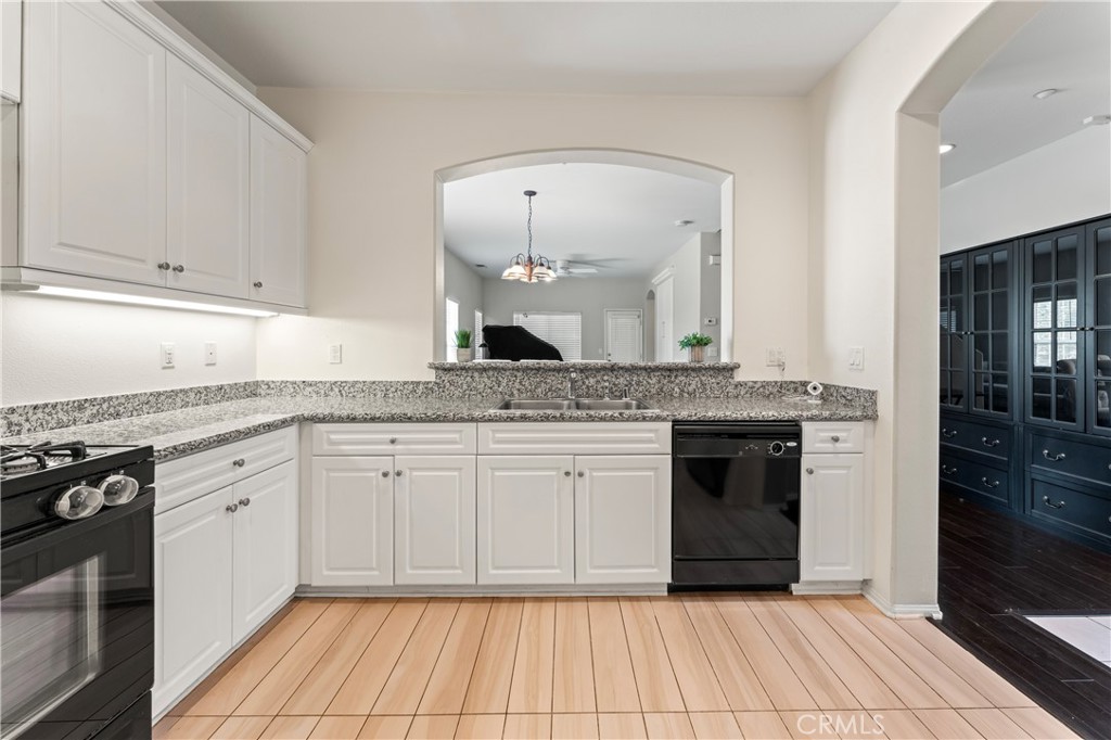 1339 Castledale Property Photo 14