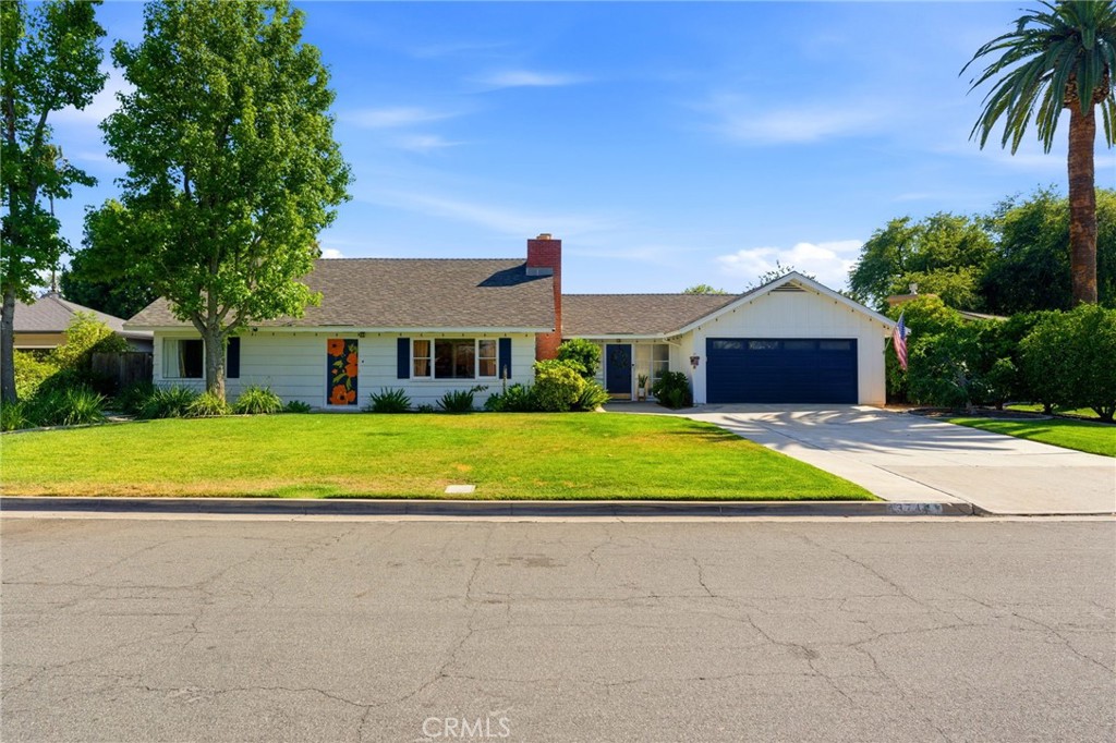 4374 Ramona Drive Property Photo 2
