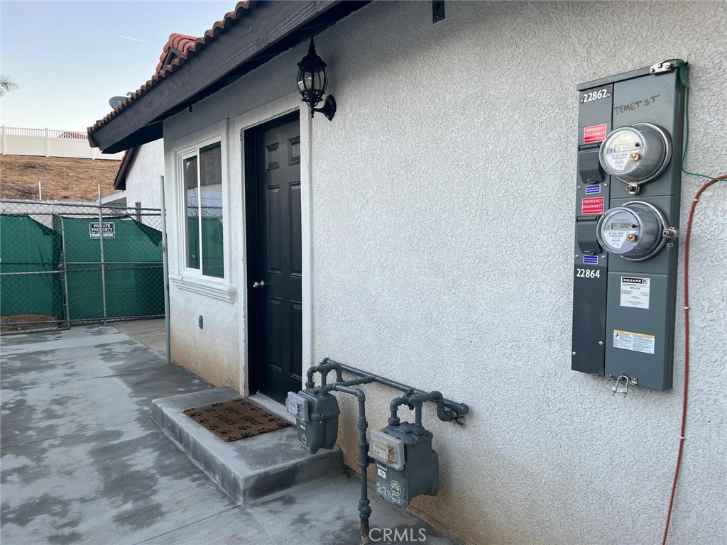 22864 Temet Property Photo 2