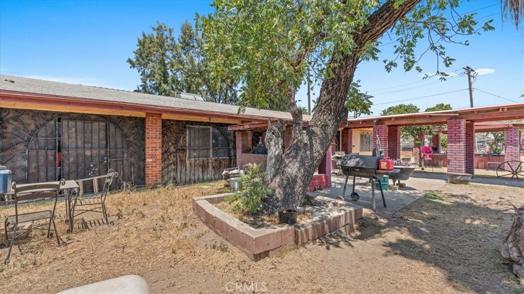 1144 S Washington Property Photo 17