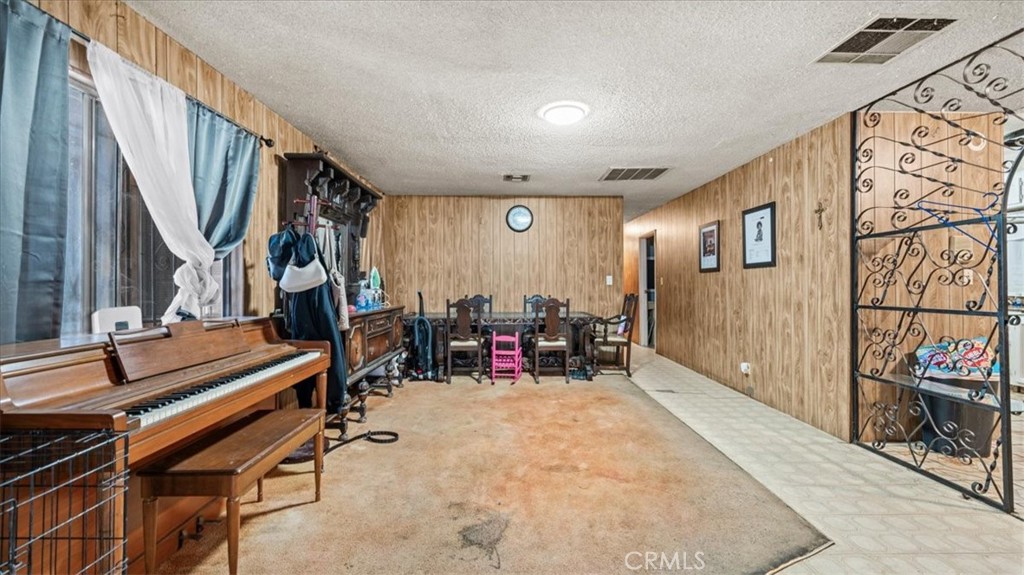 1144 S Washington Property Photo 25