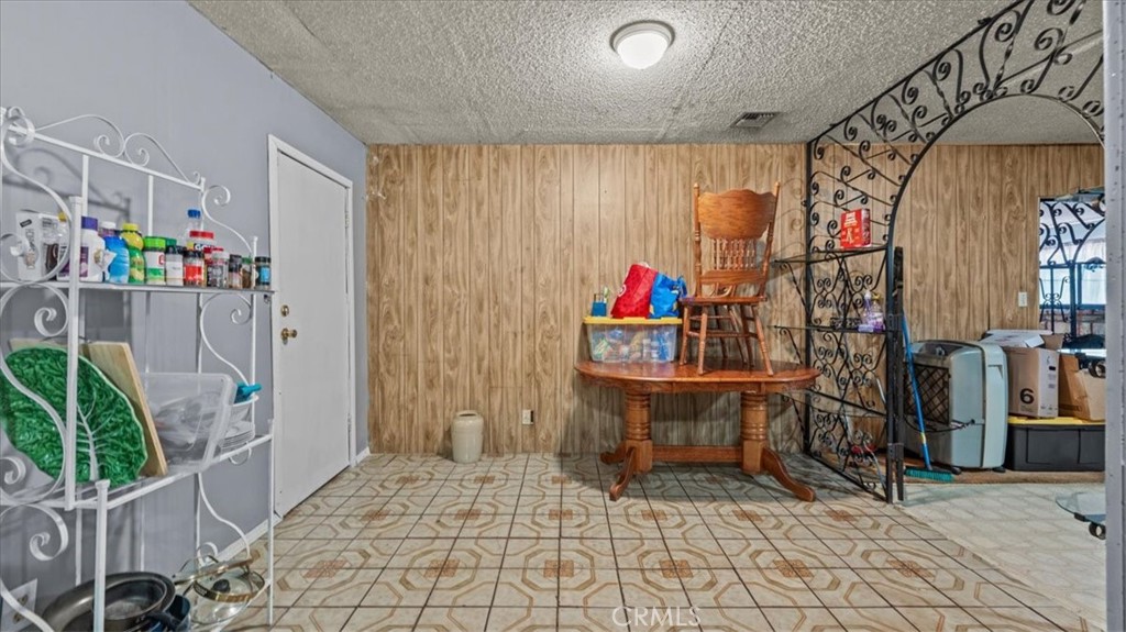 1144 S Washington Property Photo 30