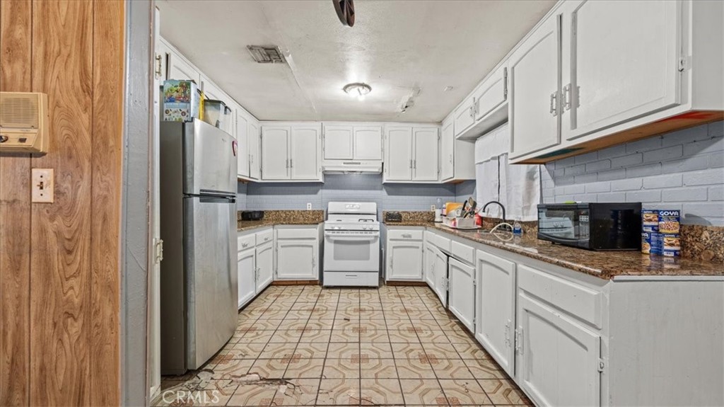 1144 S Washington Property Photo 31
