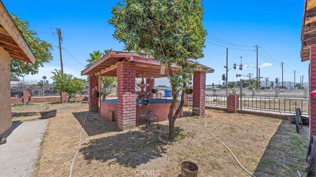 1144 S Washington Property Photo 40
