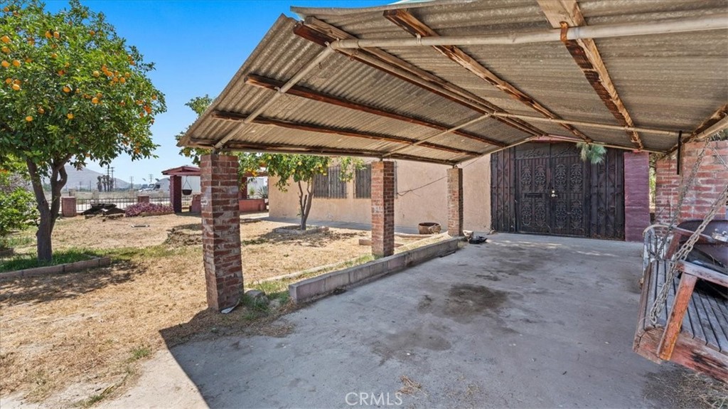 1144 S Washington Property Photo 43