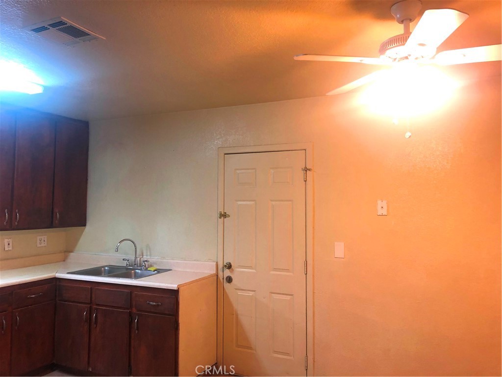 14650 Boyle Avenue Property Photo 5