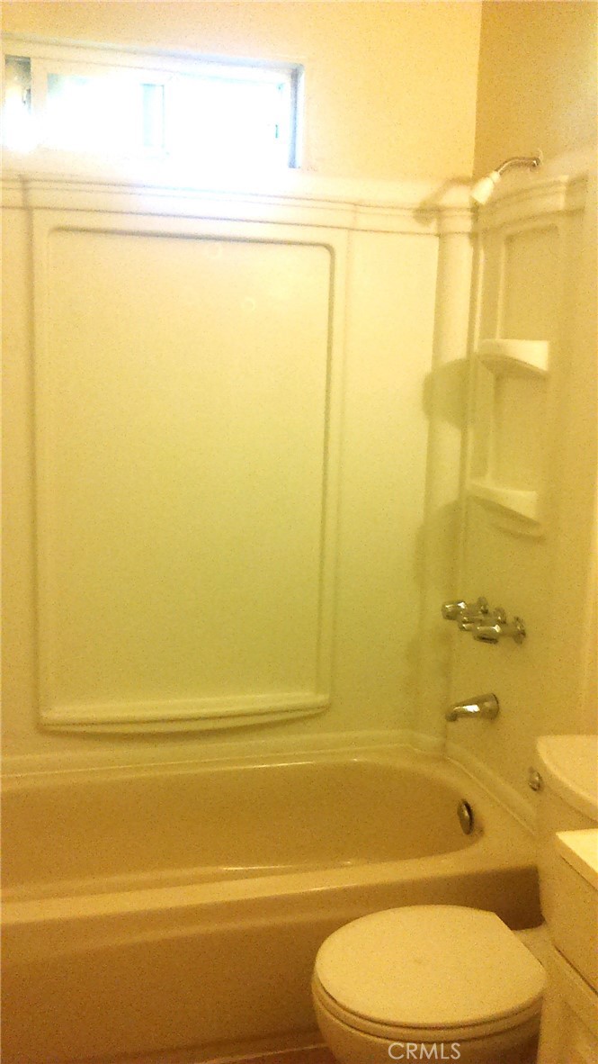 14650 Boyle Avenue Property Photo 10
