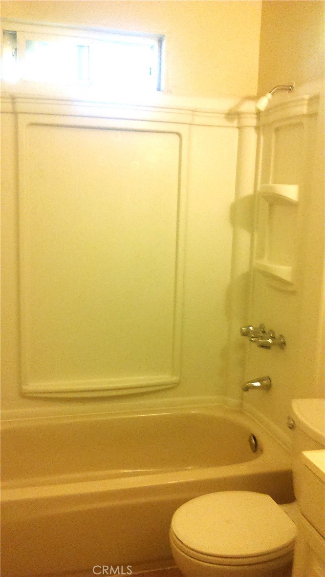 14650 Boyle Avenue Property Photo 10