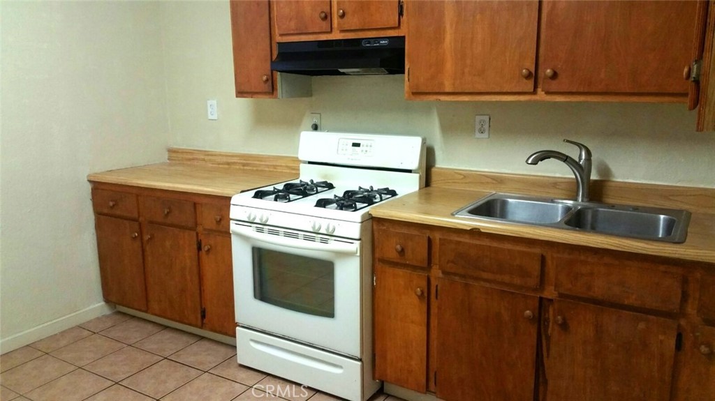 14650 Boyle Avenue Property Photo 16