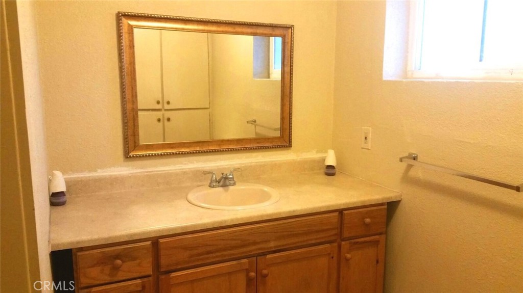 14650 Boyle Avenue Property Photo 19