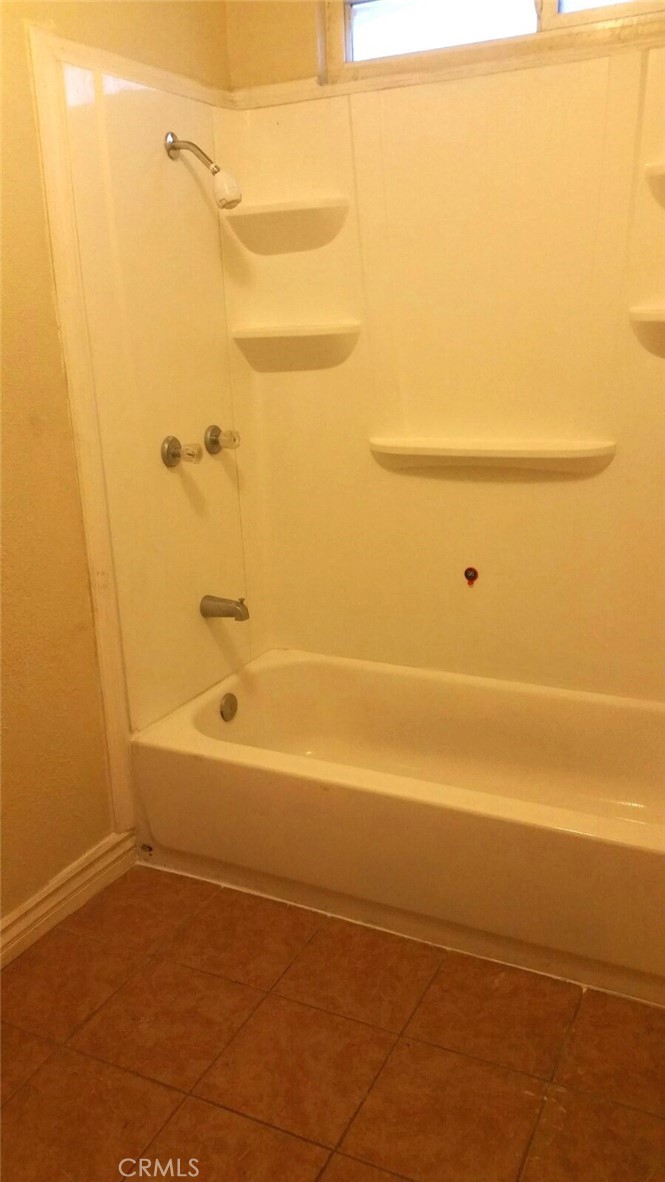 14650 Boyle Avenue Property Photo 20