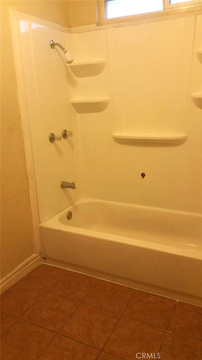 14650 Boyle Avenue Property Photo 20