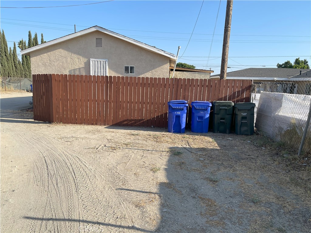 14650 Boyle Avenue Property Photo 28