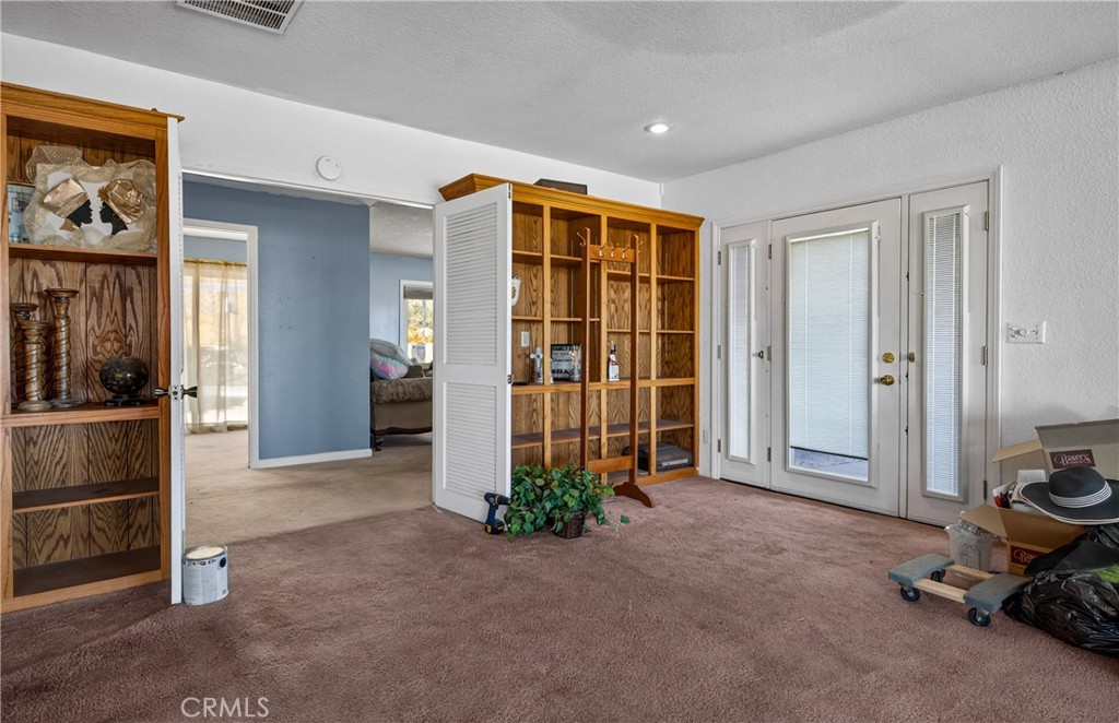 8929 Central Road Property Photo 8